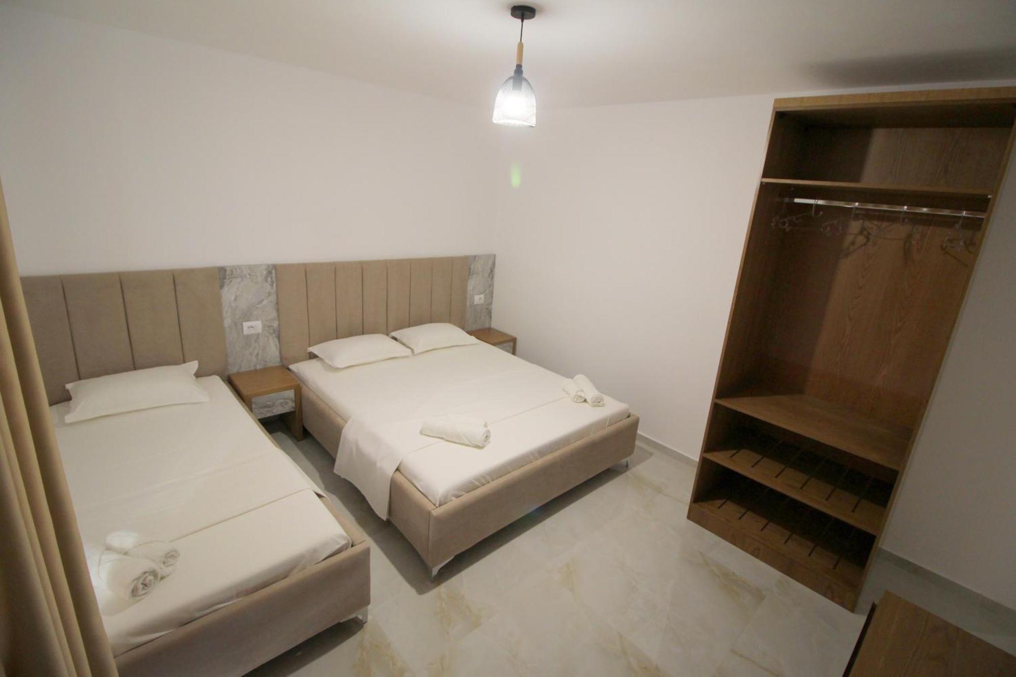 Hotel Four Islands Ksamil Extérieur photo