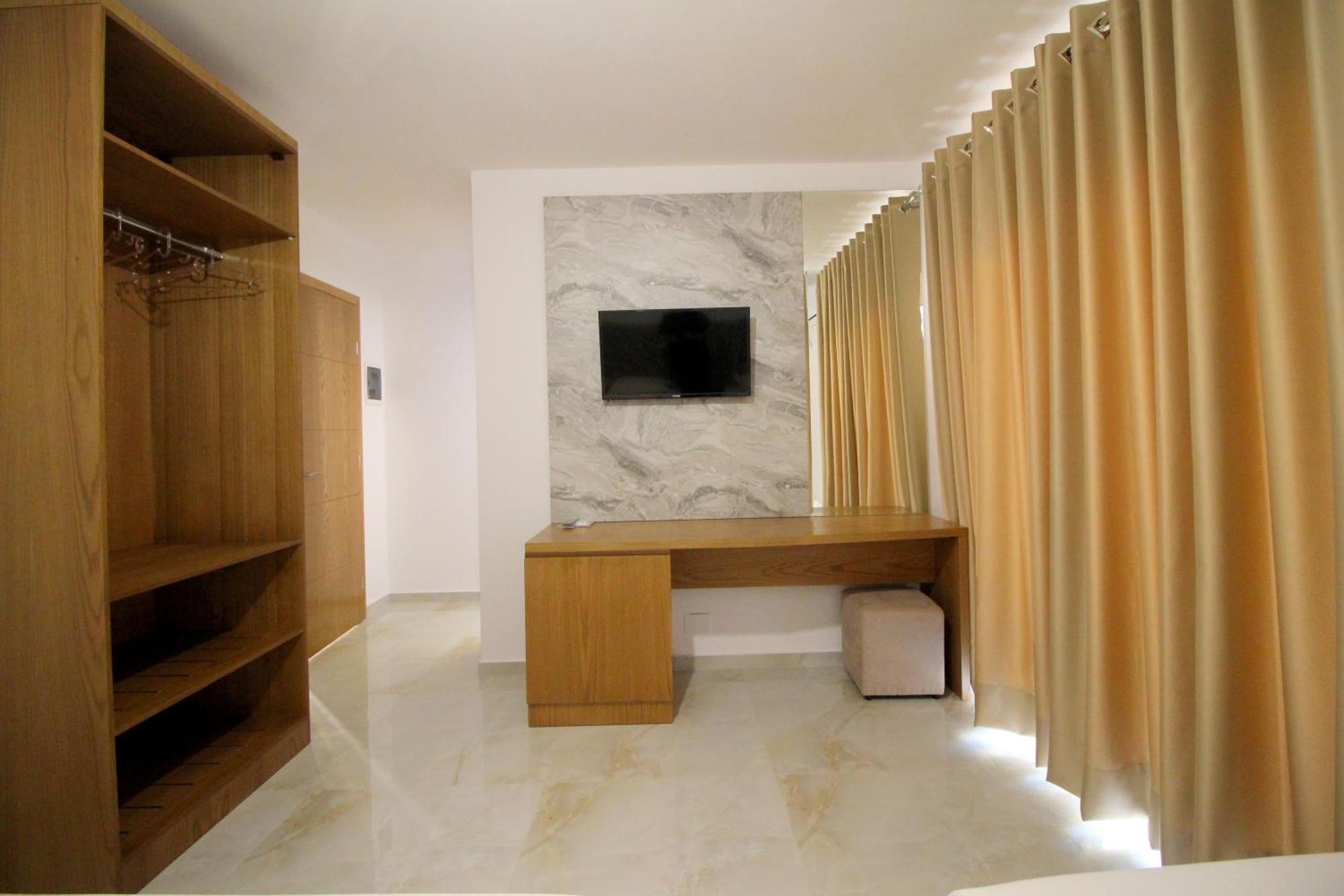 Hotel Four Islands Ksamil Extérieur photo