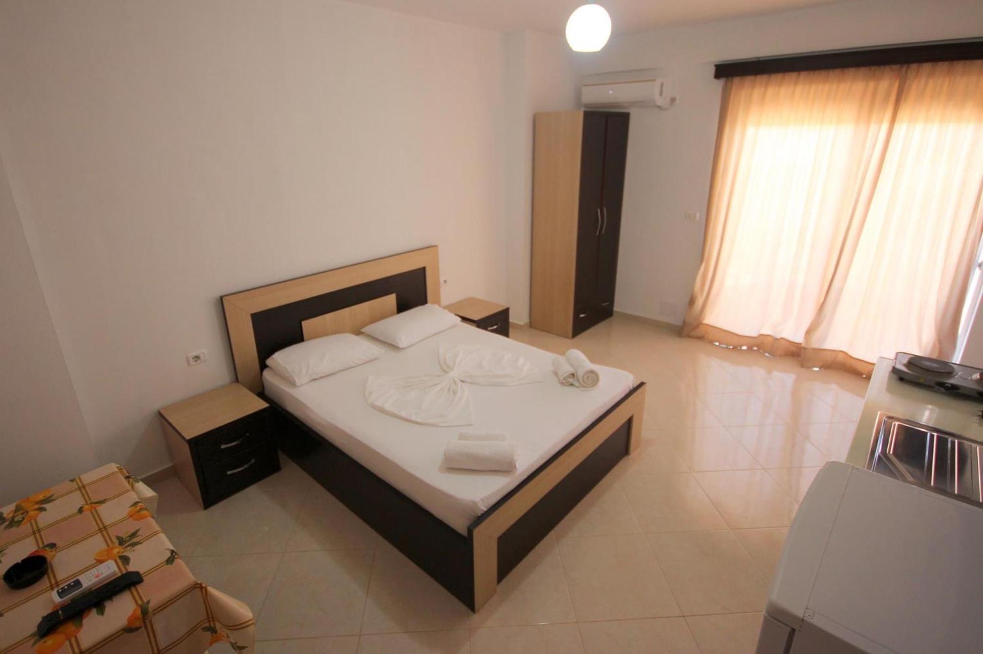 Hotel Four Islands Ksamil Extérieur photo